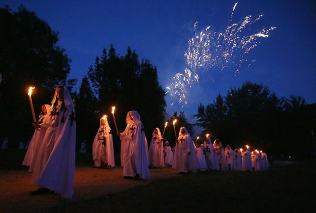 Imagen de una estampa nocturna de la Noche Templaria de este año en Ponferrada. / Infobierzo.com